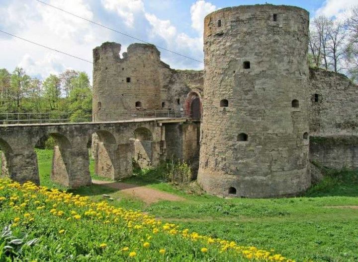 Русские крепости, собирающих толпы туристов каждый день