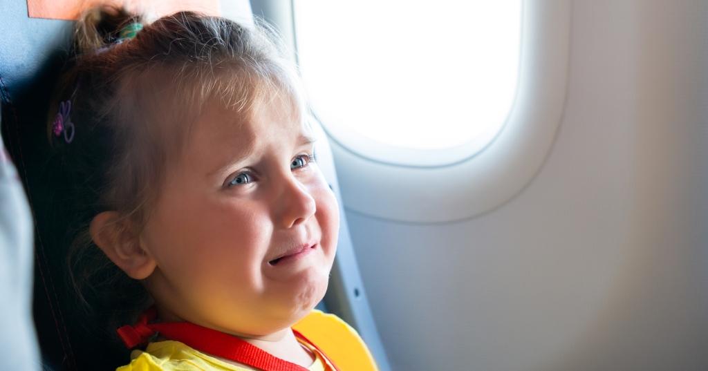 Как избежать попутчиков с младенцами в самолете: несколько работающих уловок