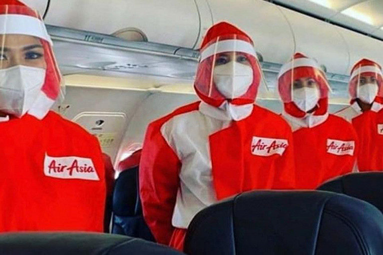 Как авиакомпании защищают стюардесс от коронавируса