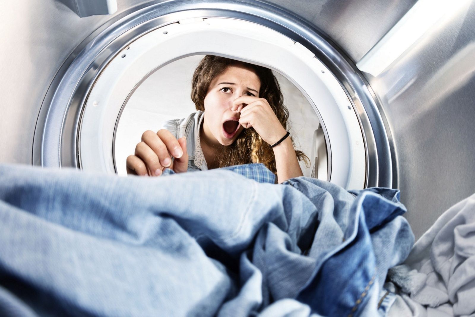 Как избавиться от запаха в стиральной машине? 5 эффективных способов