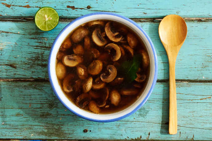 Легкий грибной суп по-мексикански