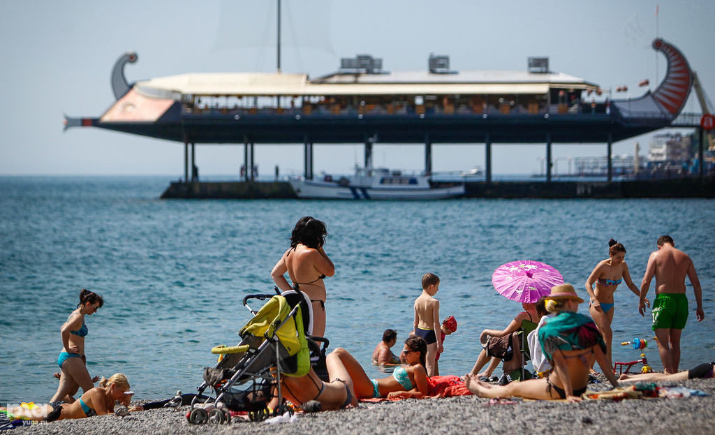 Туроператоры рассказали о новых ценах: туристы начали сметать туры в Сочи и Крым