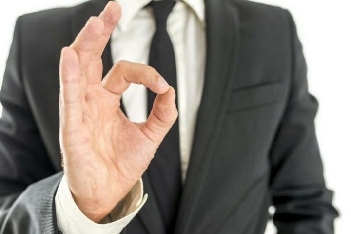 Какие жесты могут обидеть местных жителей в разных странах
