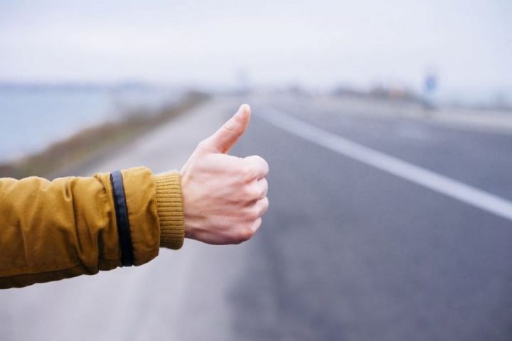 10 правил для любителей путешествовать автостопом