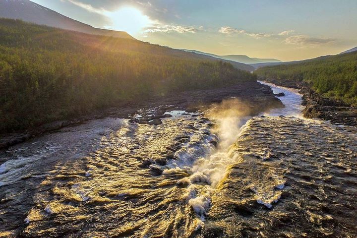 Большой Курейский водопад: как побывать в одном из красивейших уголков планеты