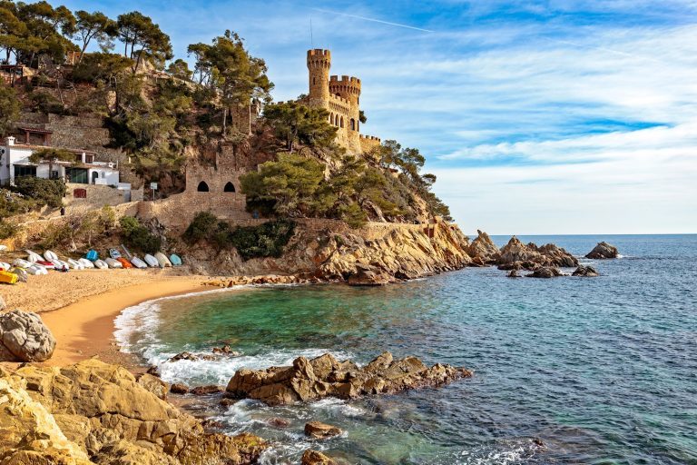 5 курортов Испании, в которых стоит побывать каждому