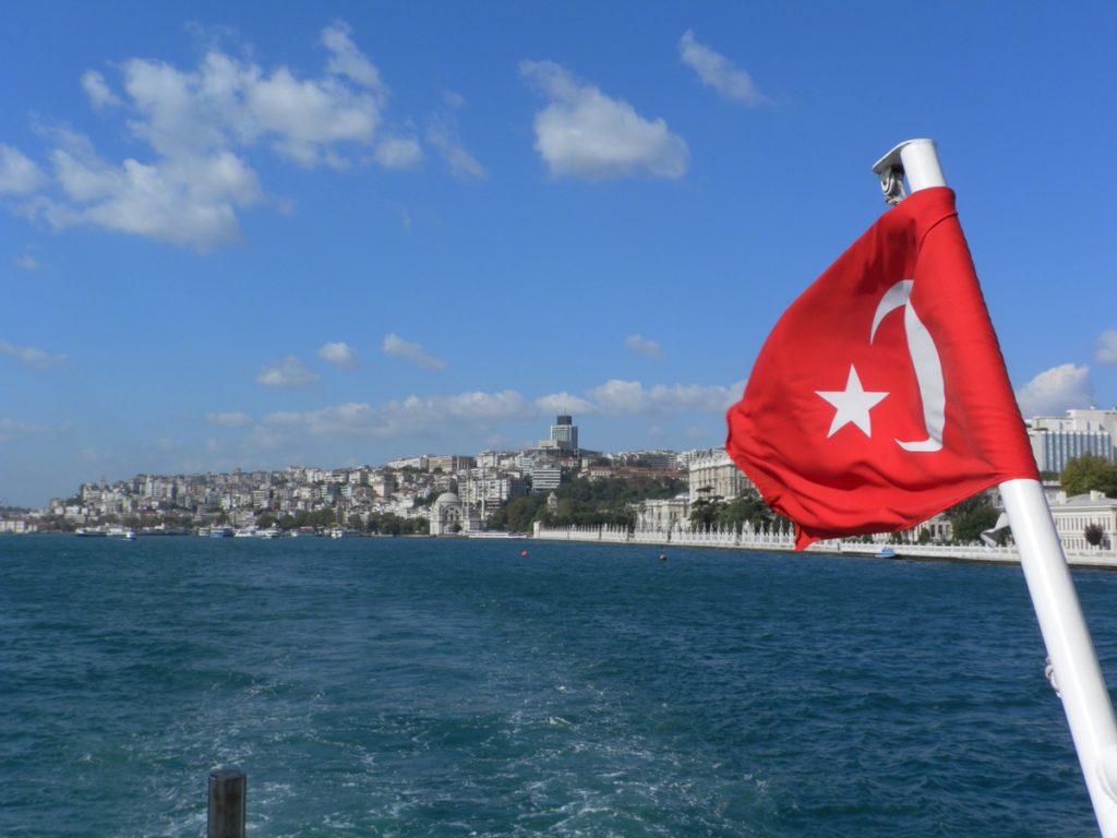 Россияне жалуются на проблемы с заселением в отели в Турции