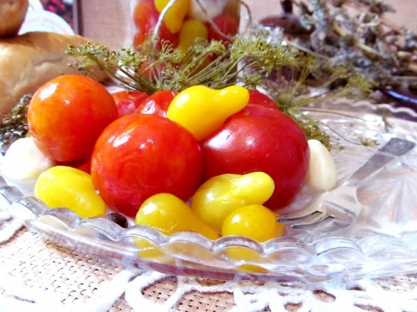 Маринованные томаты «Ассорти»