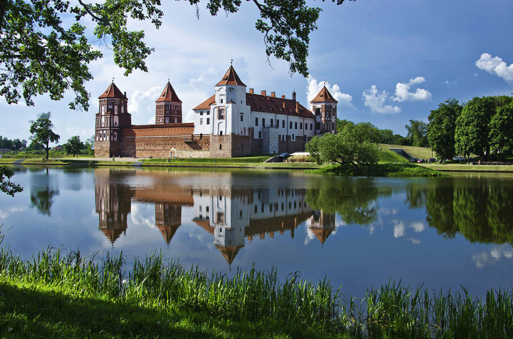 Замки в белоруссии фото