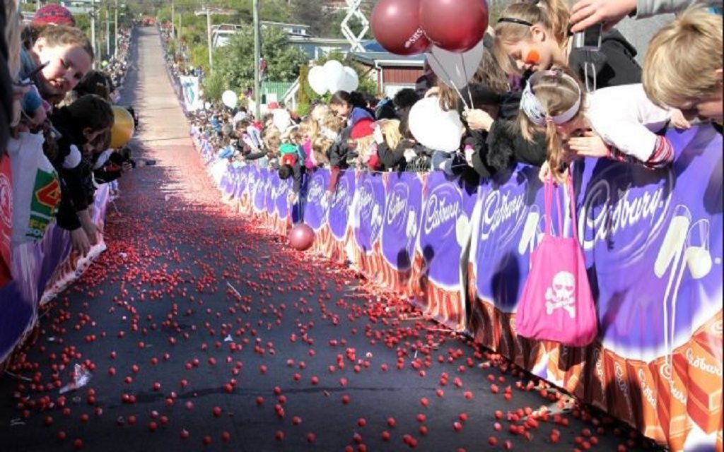 Болдуин-стрит — улица с наикрутейшим склоном, на которой проводят конфетные соревнования