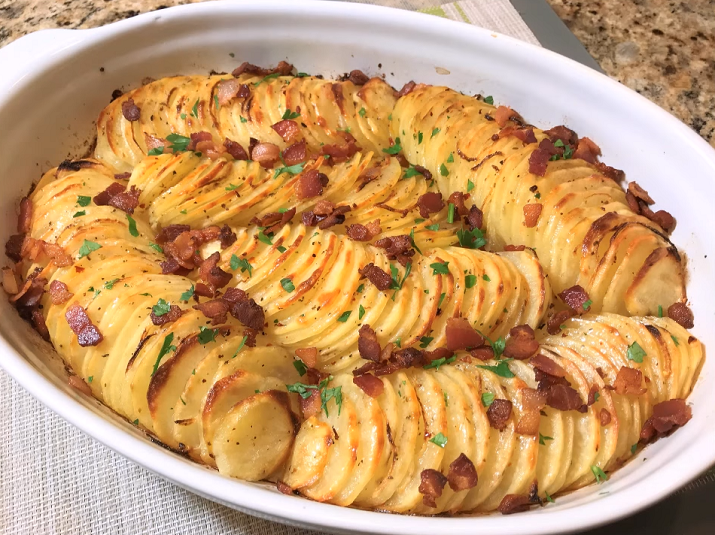 Вкусно, просто и празднично: картофель в духовке