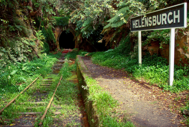4 самых интересных заброшенных ж/д пути из разных стран