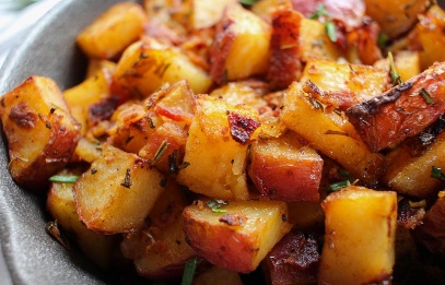 Зачем царапать картофель вилкой перед жаркой