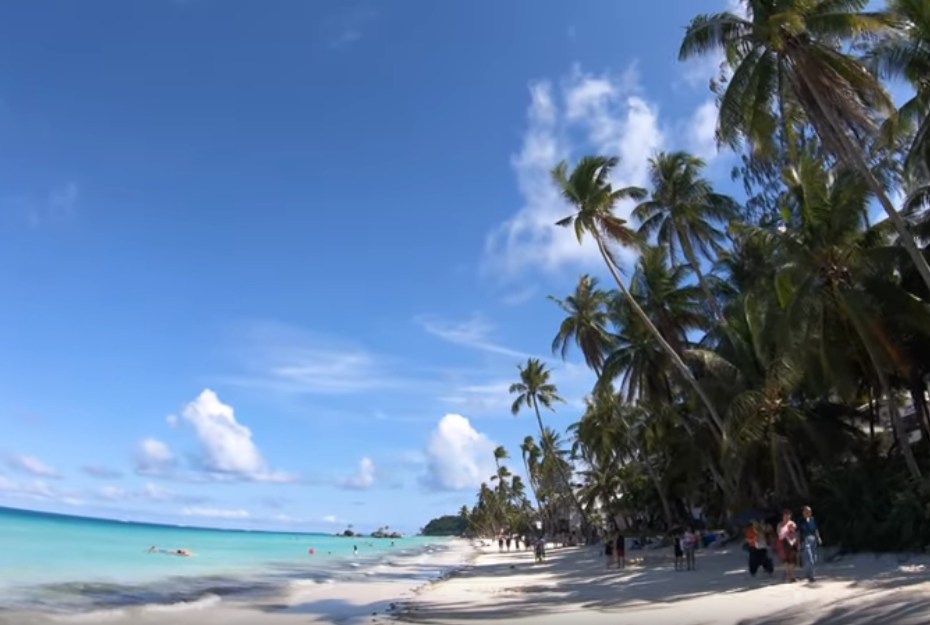 Филиппины открыли остров Боракай для туристов