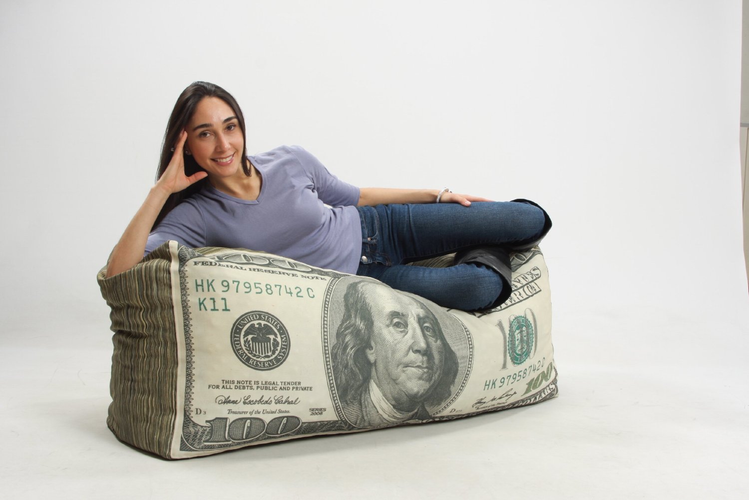 С деньгами страдать. Финансовая подушка. Финансовая подушка безопасности. Подушка с деньгами. Финансовая денежная подушка.