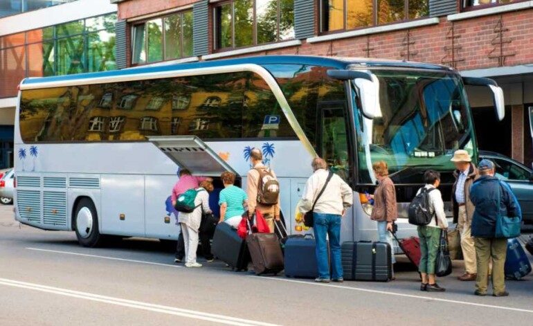 Особенности горячих автобусных туров: всё, что должен знать турист