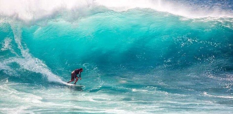 Сёрфинг в Таиланде: куда поехать, чтобы найти высокие волны?