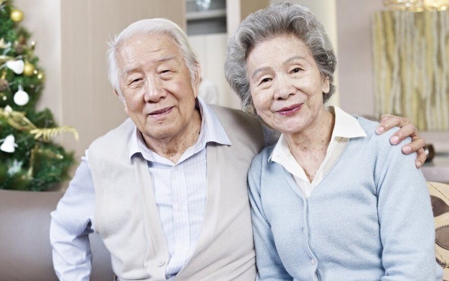 Старики напрокат: зачем японцы берут в аренду дедушек и бабушек