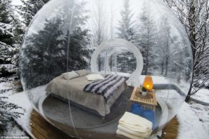 В Исландии открылся отель с номерами в виде мыльных пузырей: они абсолютно прозрачные