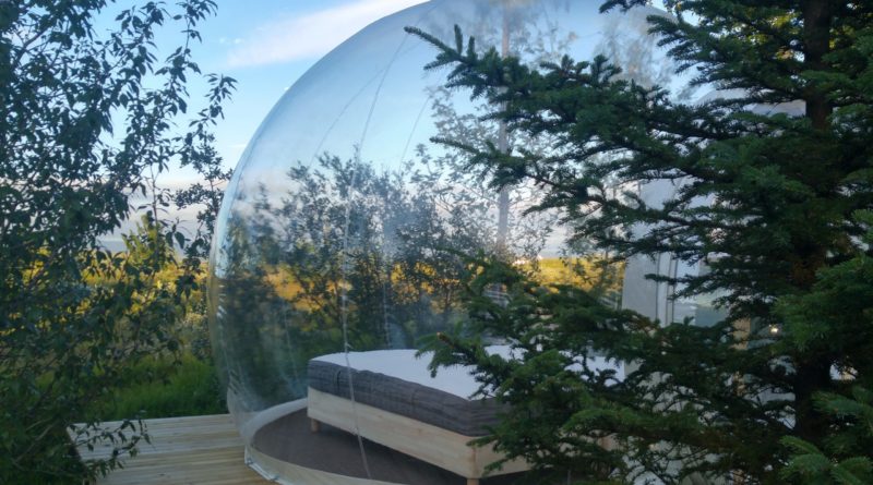 В Исландии открылся отель с номерами в виде мыльных пузырей: они абсолютно прозрачные