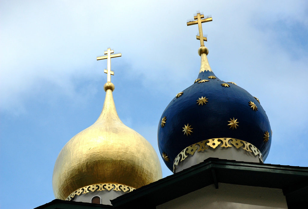Почему на Руси купола церквей делали в форме луковиц